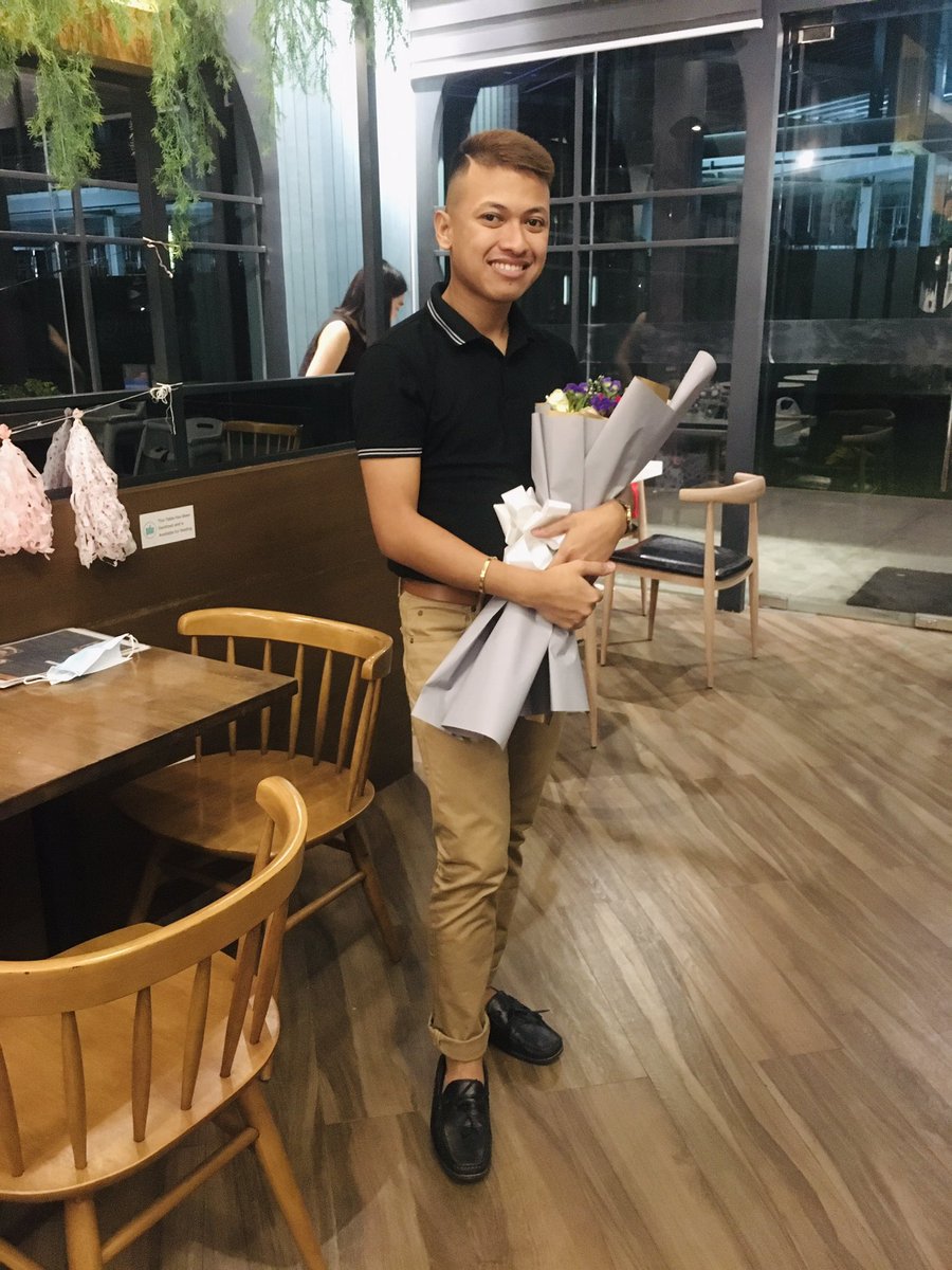 richneri4's tweet photo. Happy Weekend 💐 https://t.co/hmU0ZCdodi