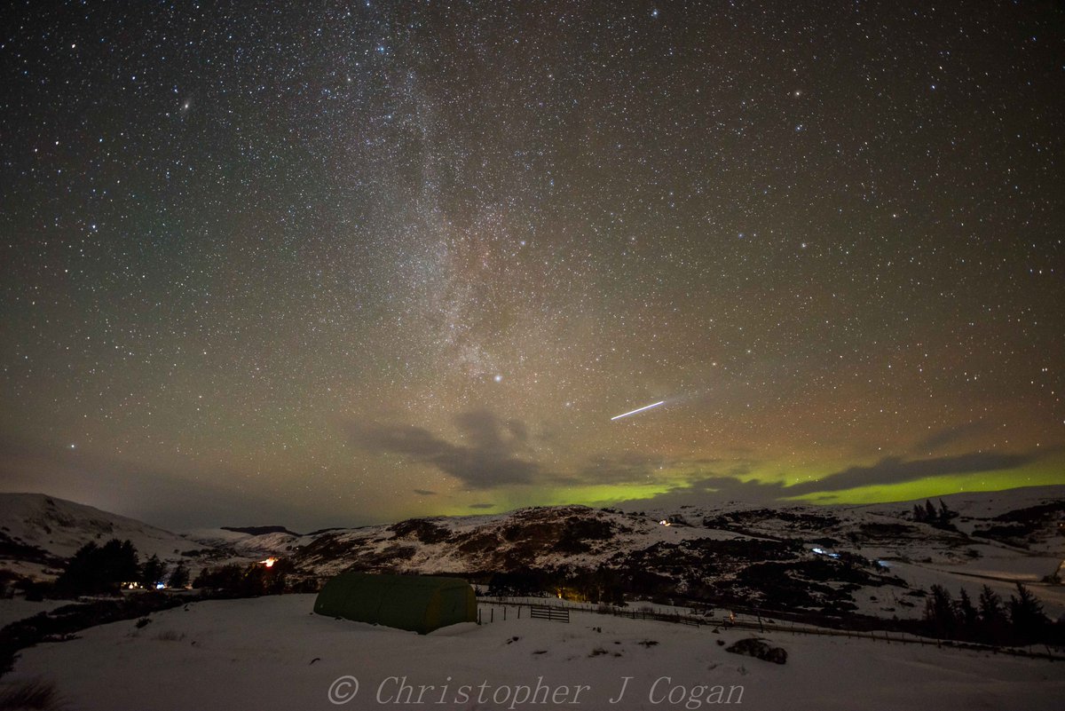 Muie, Sutherland 12/13th Feb 20.25 with #Auroraborealis #milkyway and #TeamLossie  #SecuringTheSeas Putting on the landing lights. @RAFLossiemouth Thanks for keeping us safe 👍
  @chunder10 @TamithaSkov