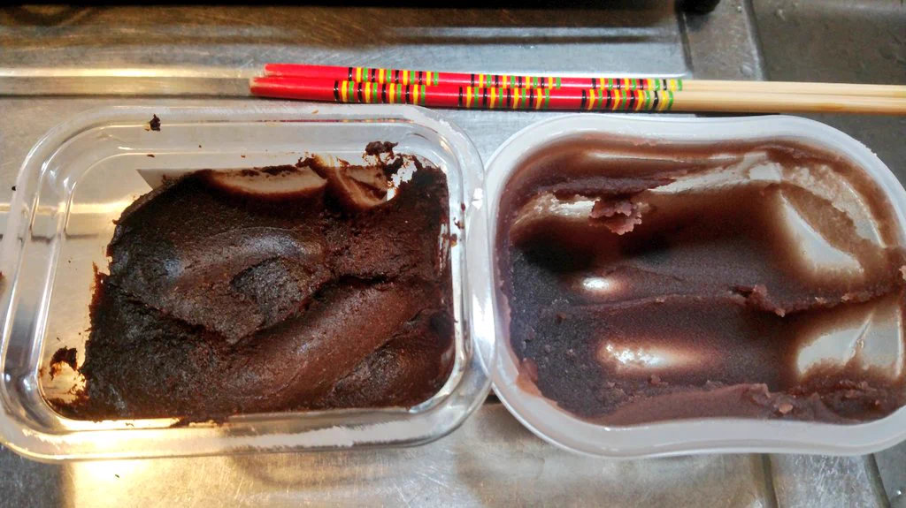 名古屋ではよくあるミス？味噌とあんこを間違えて味噌汁を作ろうとした図!