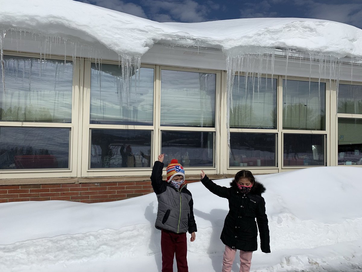 Recess is snow much fun...strike a pose, snowman, throwing snow, and stunning icicles!  Enjoying nature’s white blanket.  Photo credit to Karen Waters. @KESPrincipal6Cs @Carmelschools <a href="/CintronLizzette/">Lizzette Ruiz-Giovinazzi</a>