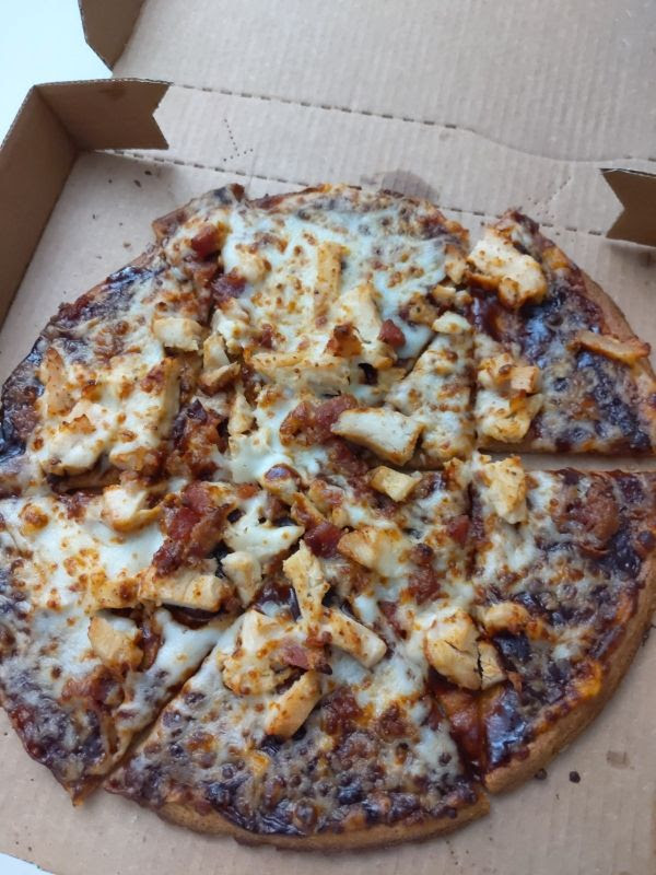 c515b's tweet photo. @PapaJohns_Chi what is this mess? Exactly who did you think was going to eat this? Shameful. Waste of money. Buyer beware. https://t.co/lFgTIXkwpL
