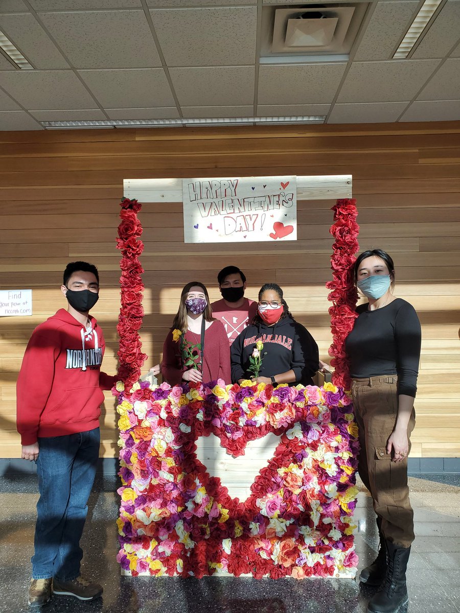 DrJoyceEster's tweet photo. @normandale_cc Program Board was determined to have an in person event no matter how small. They followed all the guidelines and a wonderful time was had by all. It was great to see some students and get a few elbow bumps and air high fives in the process! #RoarNRed Friday!!! https://t.co/BZXvVewHjc