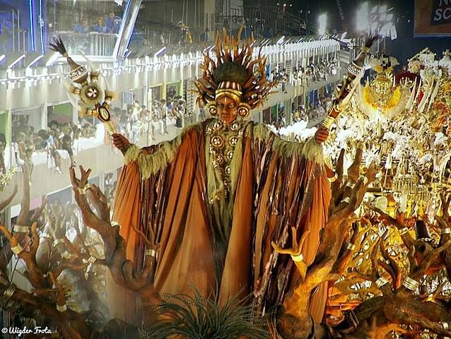 daiv_santos's tweet photo. Pintou a campeã! Lá vem a Academia! #Salgueiro #Candaces #BoiBeleza @boicomabobora https://t.co/lsqngYPBmA