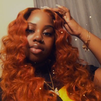 _TrvpLxrdd's tweet image. She pressure ..just like you imagined✨🌻.