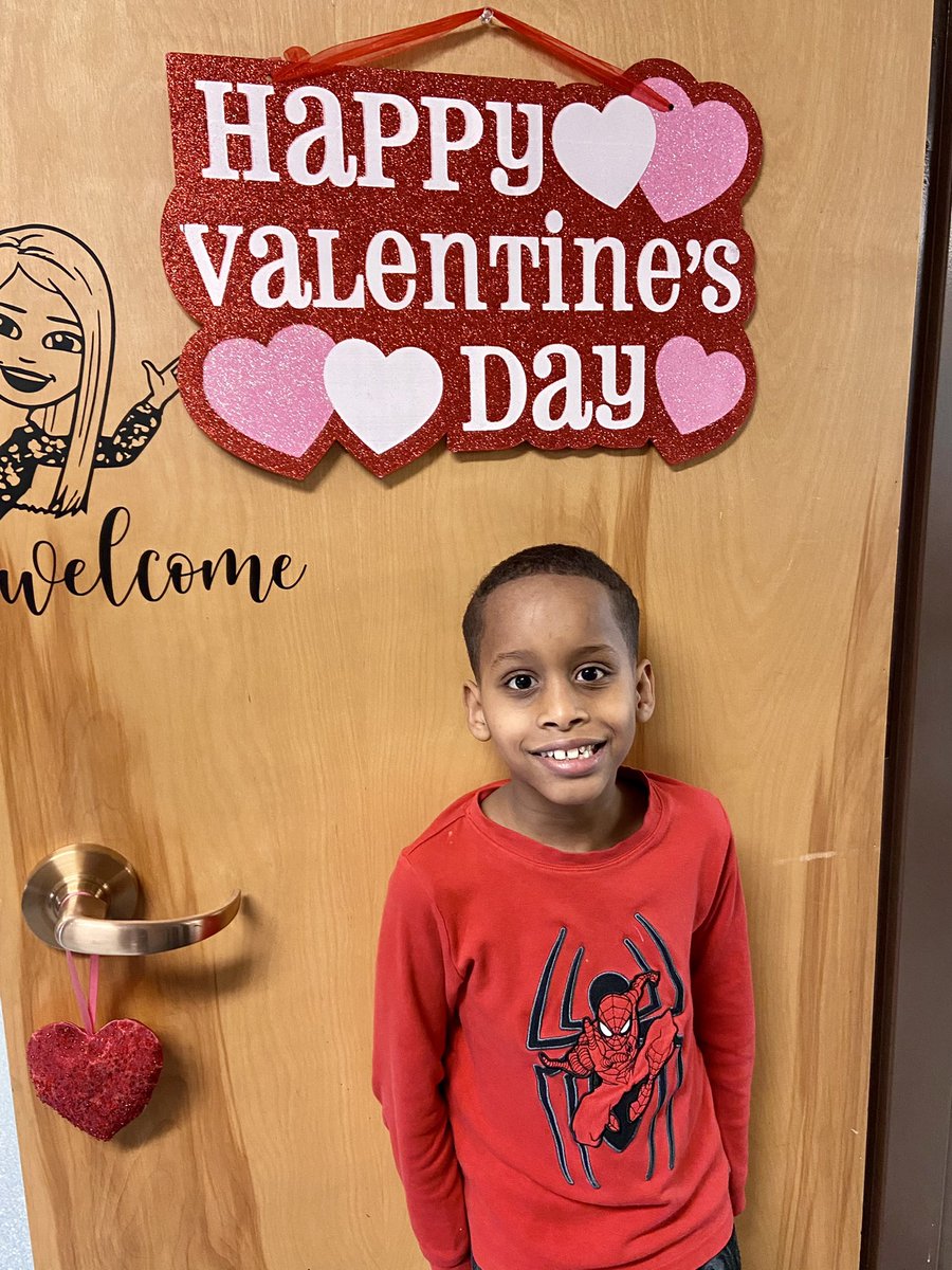 wynterssplit's tweet photo. Happy Valentineโs Day everyone! ๐๐ #earlyparty #redandpink @wbfschool https://t.co/BwZMy8H96Q