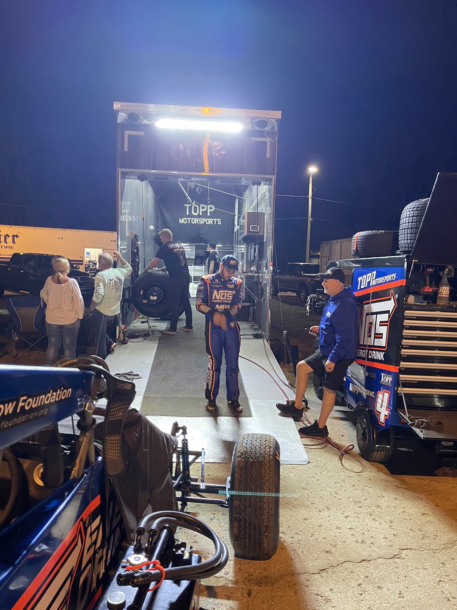 TOPPMotorsports's tweet photo. Getting prepped for tonight’s feature at @BubbaRaceway #WDGXII https://t.co/RBahsz3vH6