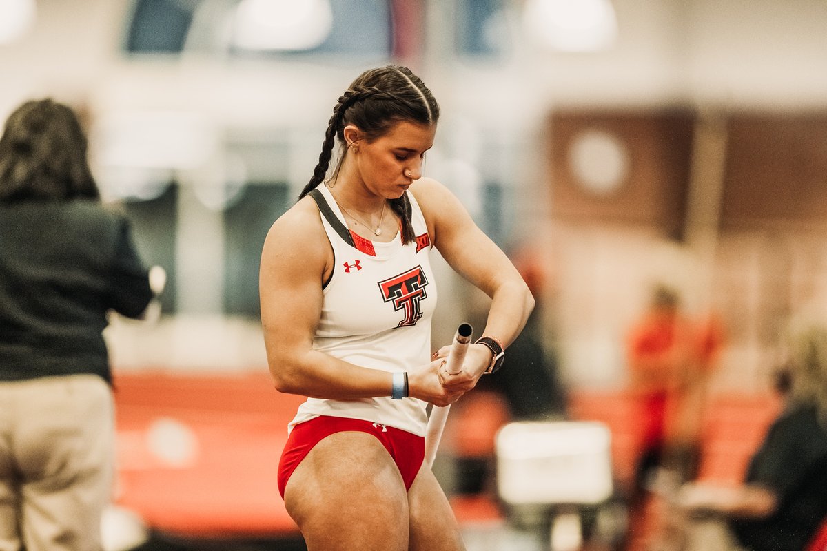TexasTechTF's tweet photo. Career bests for Tackitt and Redding 🤝

Lubbock native @sarahhtackitt and @RyleighRedding each clear 13'-4.25" (4.07m) for 🆕 PRs. https://t.co/Il2tknokcm