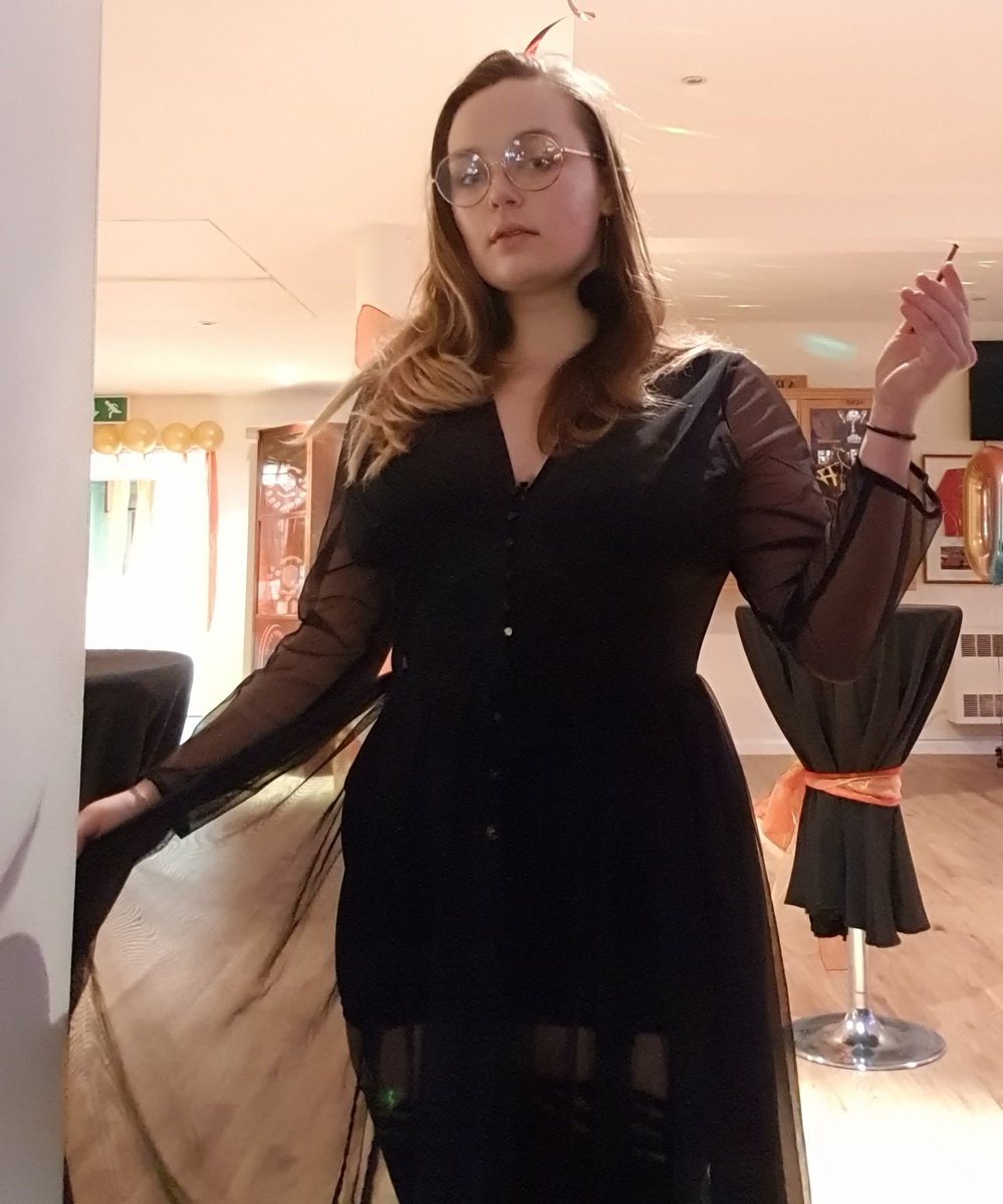 This was for a birthday party for someone I didnt know, 6/10 excellent fit, bizzare occasion.