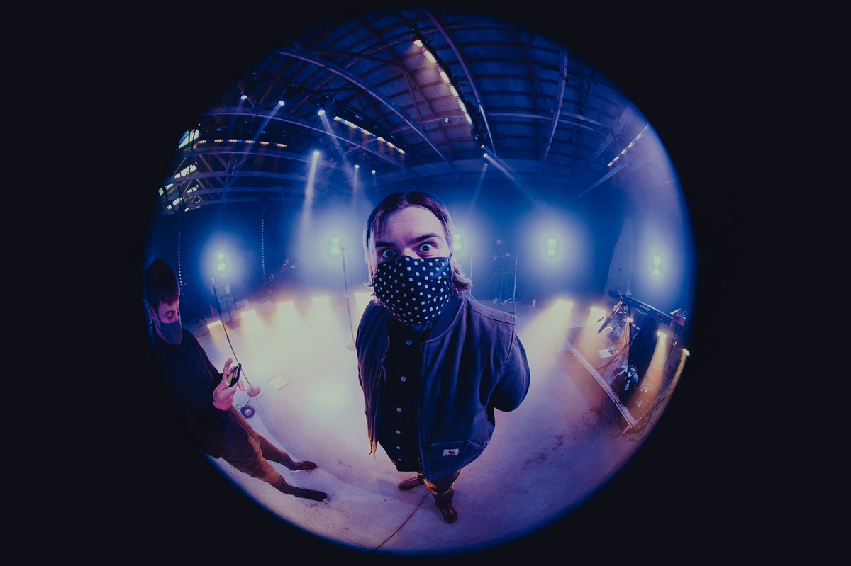 Tourbeard's tweet image. Tomorrow we perform Discovering The Waterfront in it’s entirety for Episode 2 of the OUT IF THIS WORLD Virtual Concert Series!!!
Get caught up NOW, Episode 1 available On Demand!  Tickets at silversteinstore.com