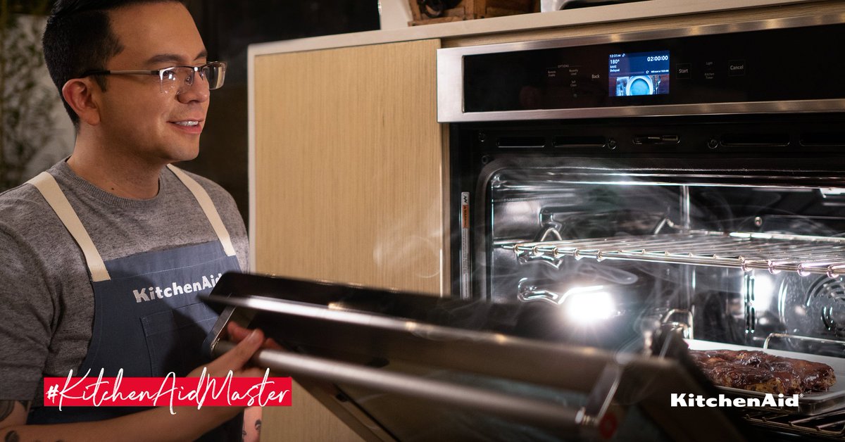 KitchenAidMex's tweet photo. 🧡 si cada que ves #MasterChefMx quieres poner en práctica todas las recetas.👌🏻🧑🏻🍳
#KitcheAidMaster #MasterChefEnElRing https://t.co/Lm9Avze2c5
