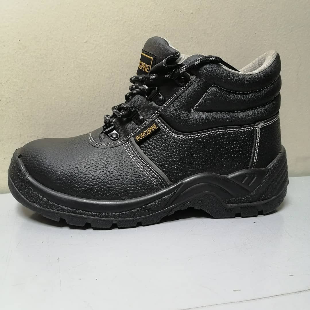 joframic's tweet photo. Porcupine safety boots
 All sizes available from size 39-48
@2500
For more details call/text/Inbox/Whatsapp 0713225736 https://t.co/bkAklVuvN7