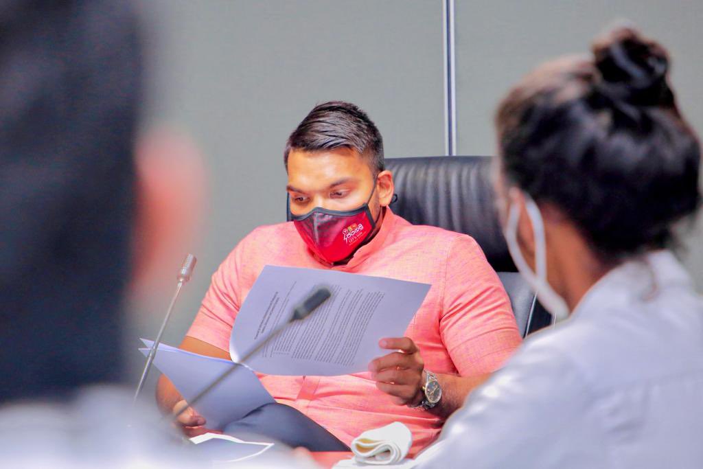 ElementrixE_XYZ's tweet photo. First meet-up with Honorable Minister Namal Rajapaksha. Discussed issues youth face in the Esports, Telecommunication, and Energy industry in Sri Lanka. More future meetings planned to hand our proposals for development of Sri Lanka! @RajapaksaNamal @MoYS_SriLanka #neosrilanka https://t.co/wYauRFn8m0