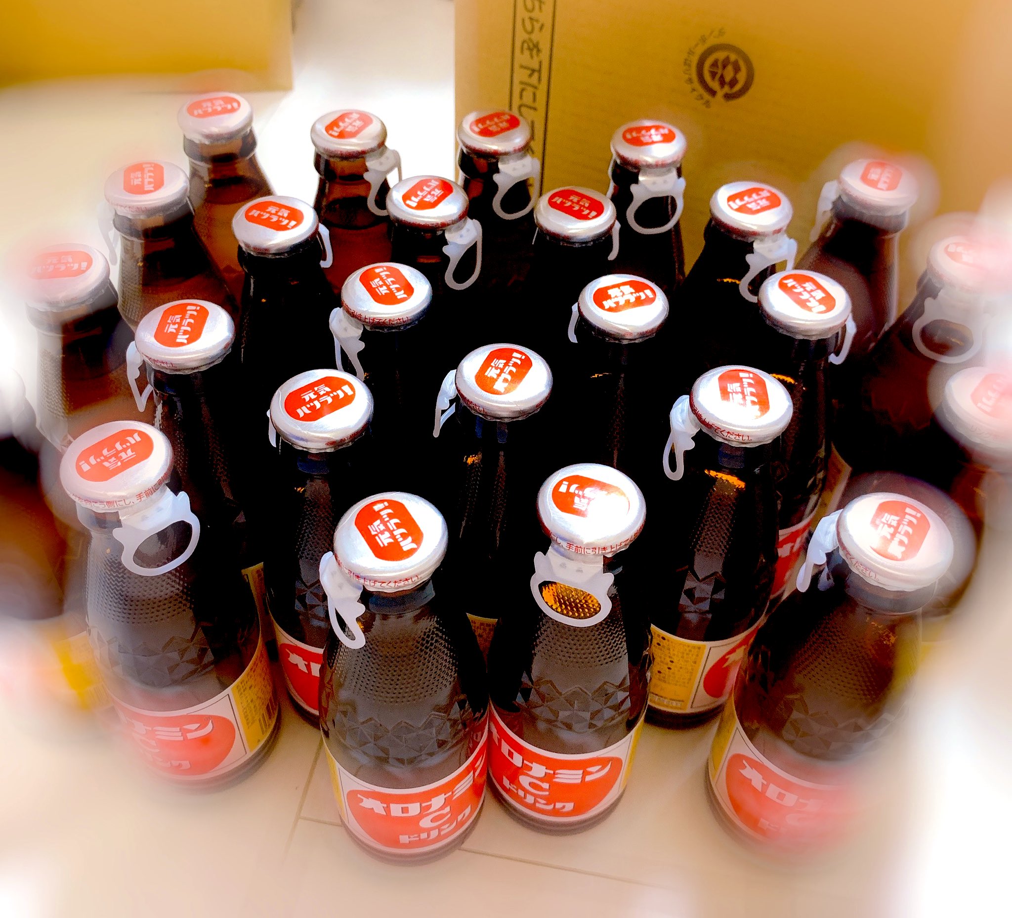 三村遙佳 大好きオロナミンc いつも箱買いです なんでオロナミンcは こんなにも美味しいんだろう ほんとすき 美味しすぎる オロナミンc飲むと元気でる T Co 7ibcfav8hc Twitter