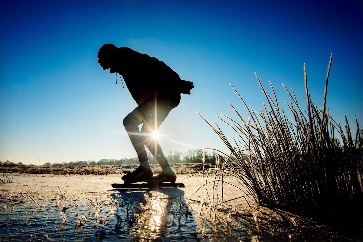 Natuurlijk mag je op natuurijs schaatsen. ❄️ De Ryptsjerkerpolder en de Jan Durkspolder bij Earnewâld zijn vaak drukbezochte schaatsplekken. Ook daar gelden de coronamaatregelen. En is het te druk? Kijk waar je ergens anders op natuurijs kunt schaatsen t-diel.nl/schaatsen-op-n…