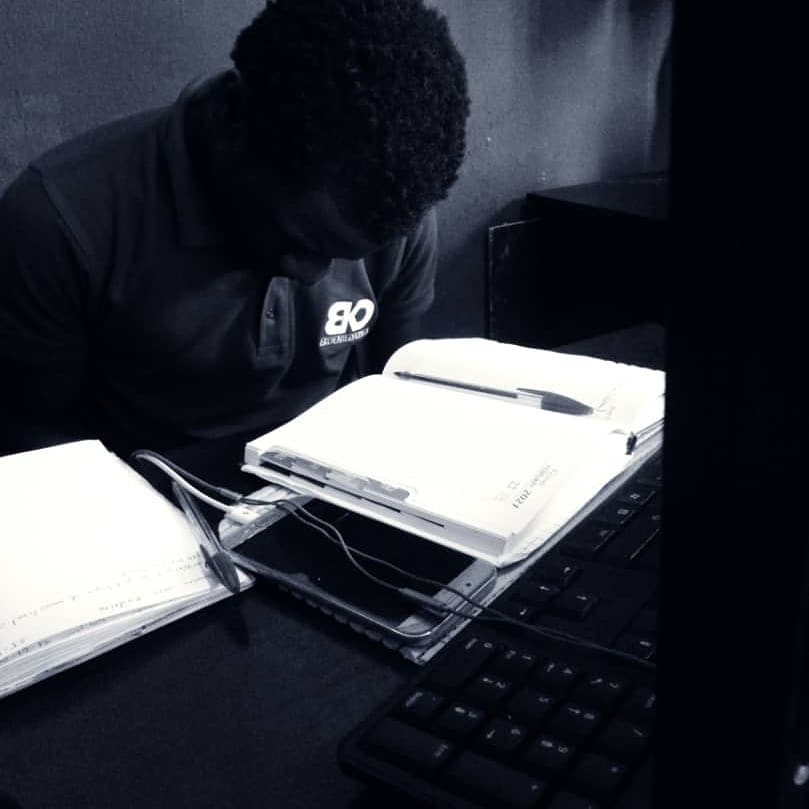 philomalangwe1's tweet photo. Le week-end que l'on mérite...💡
.
.
.
#saturdayatwork #work #ekosystem à EKO Enterprises https://t.co/Ppvhjo50Ro