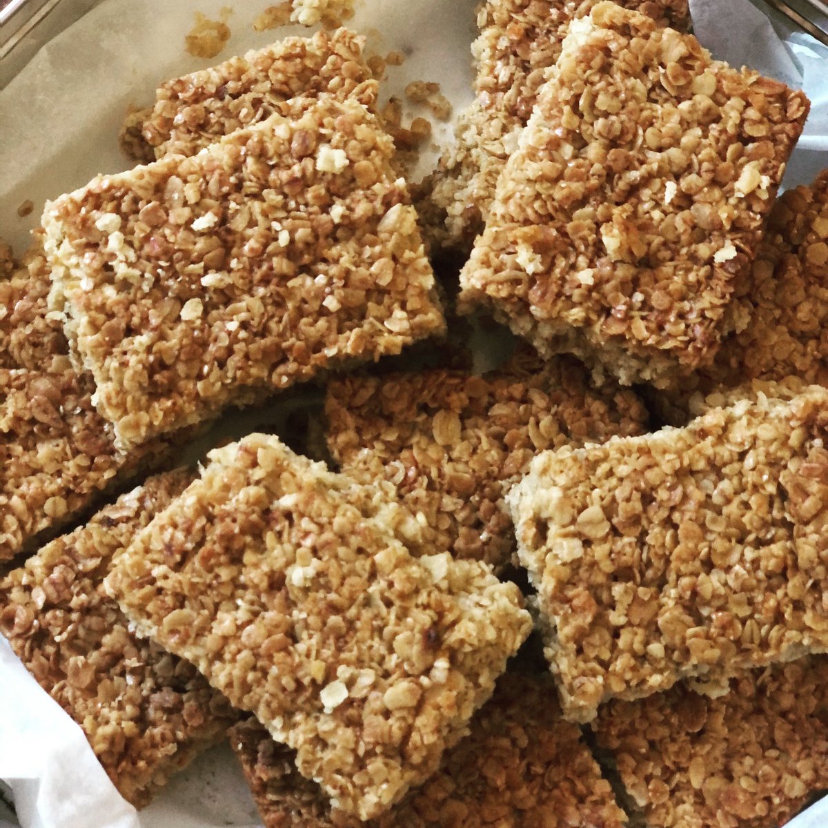 Eliredred's tweet photo. It’s a @clodaghmckenna baking weekend. Never fails to make my baking look good 😁 #homemade #teabrack #flapjacks #lockdownbaking https://t.co/zim3RJ3n9b