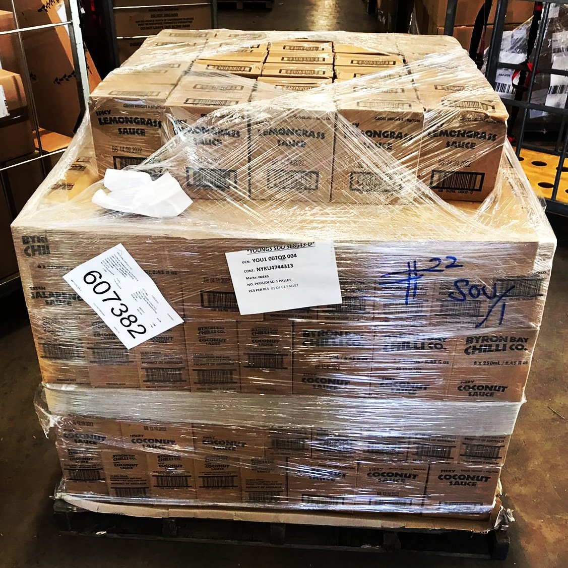 AussieHotSauces's tweet photo. Woo hoo! @OzyMex Look what just turned up at warehouse! Byron Bay Chilli Co. sauces  are now back in stock in the UK! https://t.co/OLnvfgN8bj
#aussiehotsauces #straya #hotsauce #chillisauce #byronbaychillico #fierycoconutchilli #jalapeno #spicylemongrass #redcayenne #smokinmango https://t.co/3aHKa0kxDa