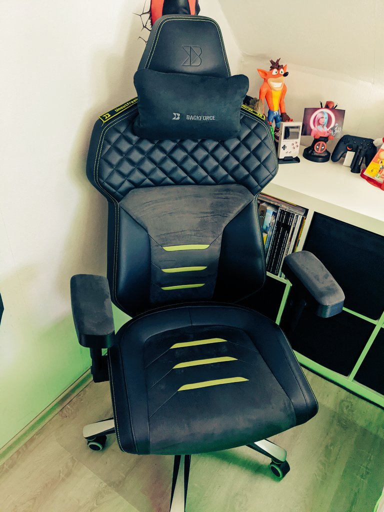 Uncutfreak's tweet image. Upgrade vollzogen! Danke @Backforce_gg  das es diese Möglichkeit gibt. 

#backforceone #YouTube #twitch #letsplay #GamingSetup