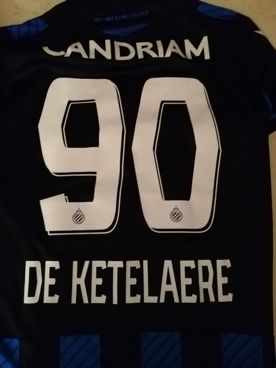 Timmermator's tweet photo. Ik win zelden iets, maar zo'n matchworn shirt van @ketelaertje, dat is wel redelijk nice. Merci @ClubBrugge! ๐ #thisisquality #braggingcamp https://t.co/jLqYh6MgId