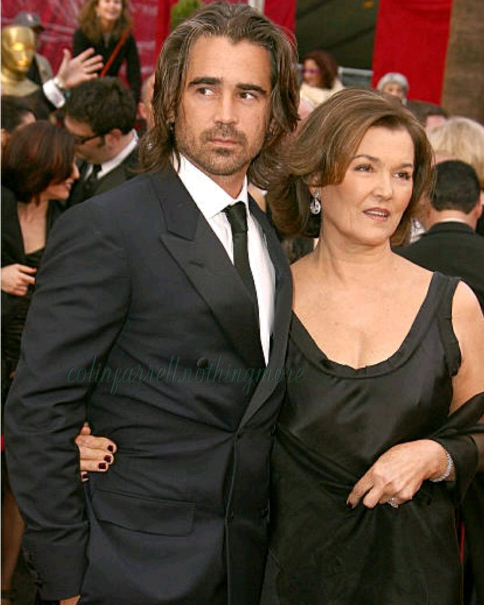 Colintomcillia1's tweet photo. #colinfarrell #ritafarrell #academyawards https://t.co/JZwmW1R04b