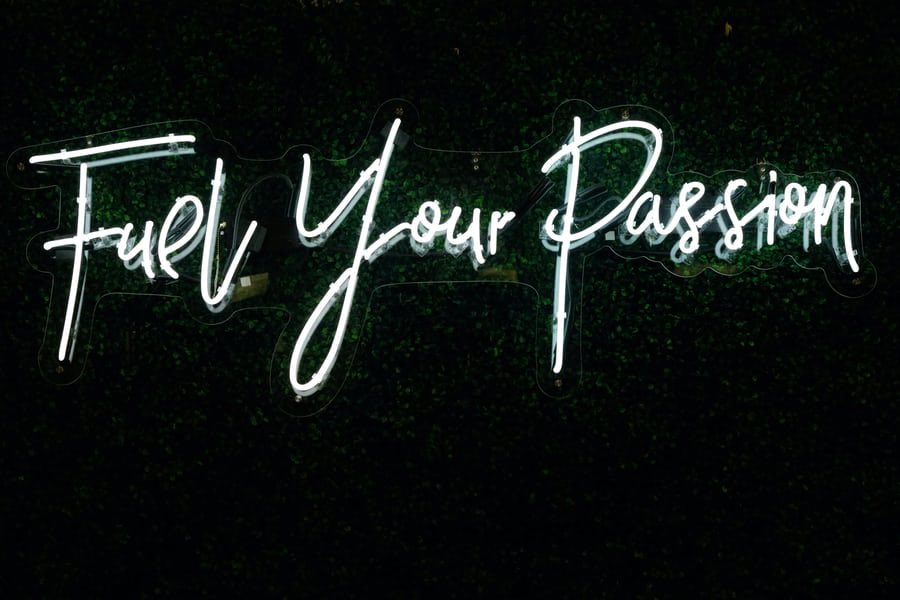 ourbestversion's tweet photo. I think that this can mean so many different things. ✨

Let’s each do what keeps us on track and allows us to keep a full tank of energy and passion 🌟

#BalanceFriday #PhDLife #AcademicChatter 
📸 @unsplash https://t.co/N0pg9z8bZD
