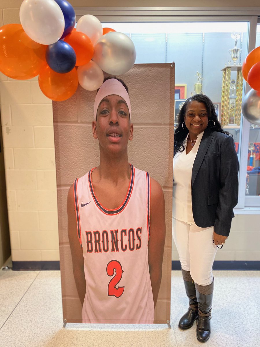 Bush Boys Basketball Sr. Night 2021! A night to remember despite COVID-19 circumstances!!! <a href="/DonTheHooper3/">YT_FAB4LIFE-TTV</a> that’s my Bronco..💙🧡💙🧡