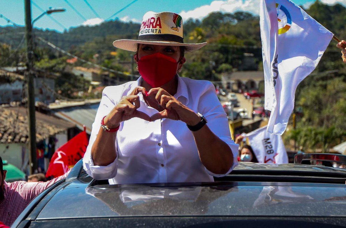 JorgeCalix's tweet photo. Ella es mi candidata. Intachable, honesta, consciente, valiente.
Una mujer que con amor, va a transformar a Honduras❤️
@XiomaraCastroZ
#XiomaraPresidenta
#AhoraSí
#EstoyConElla https://t.co/Kgke6iU3ow