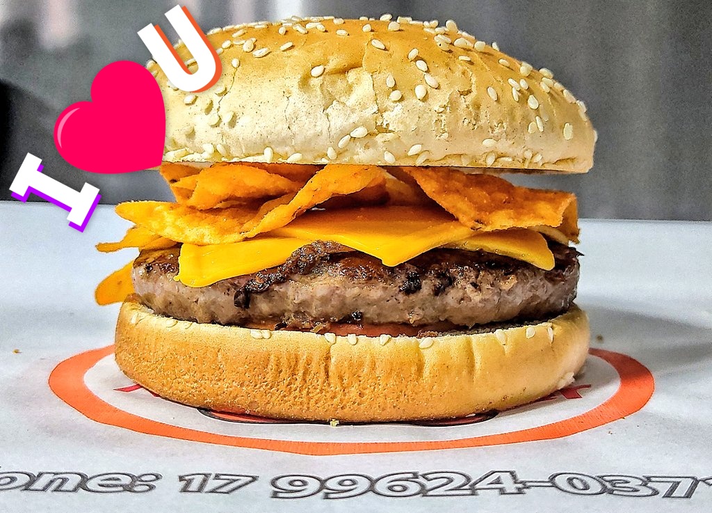 DresslerMax's tweet photo. Cheddar MAC com Doritos é d++++ https://t.co/SOdU7ITw2V