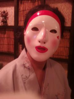 FLVkQiYf2qFIE7C's tweet photo. 仮面フェチ話題。みさは仮面フ
ェチです、キッカケはお店にピエロの陶器の仮面販売していて、その仮面見ていたら、魔力と言うか仮面顔に着けたいと欲望わきました(・∀・)すぐに購入して仮面着けた姿見たら、電気が走る興奮しました。しばらくは仮面着けてオナニーばかりしてました(≧▽≦) https://t.co/ciKwCey2vL
