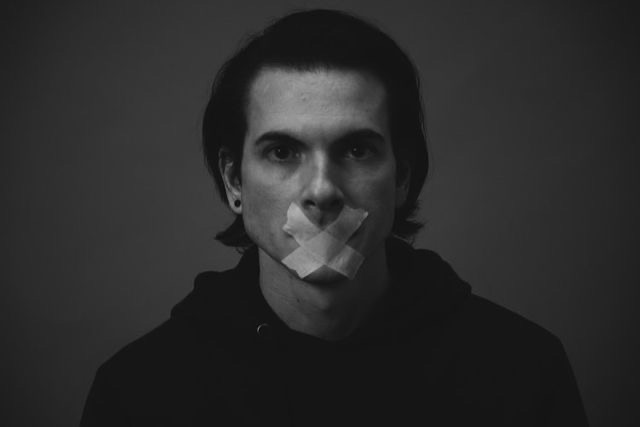 AAPHCourses's tweet photo. #StudentSpotlight: 'Actions Speak Louder Than Words' series captured by student Chloe Jessup. 👏📷

If you're interested in upskilling or starting your own business, have a look at our courses. ➡ https://t.co/AYbwzTKITM
#photographycourse #portraitphotography #AAPH https://t.co/2eYHWQ4wou