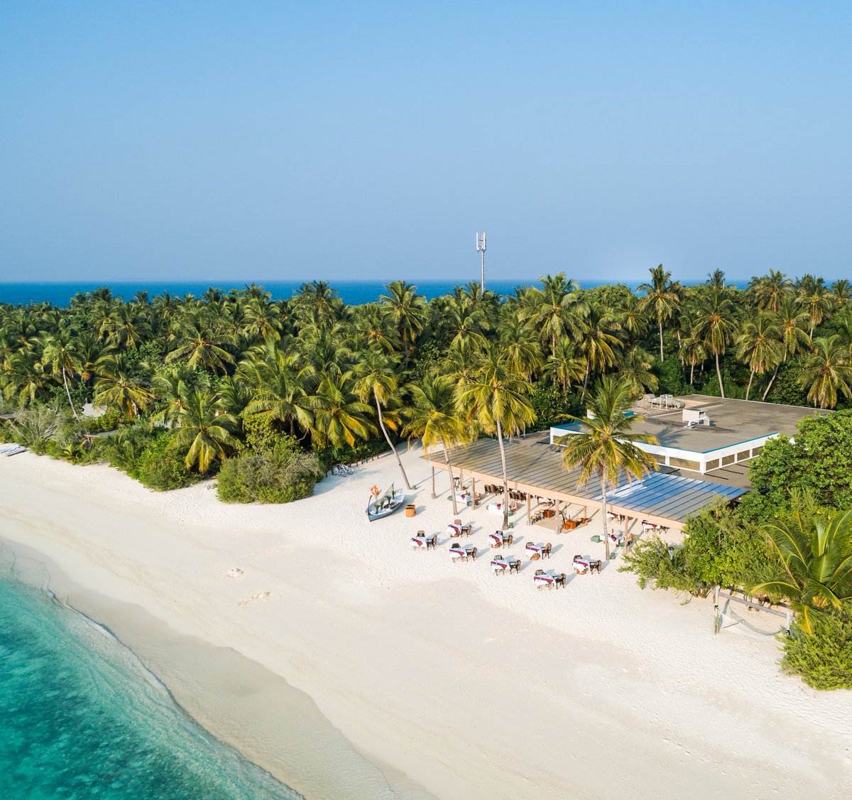 The white powder beach in front of Raha - our all-day dining restaurant.

This view leads your eyes to the blue horizons of the Indian Ocean.

#FairmontMaldives #Maldives