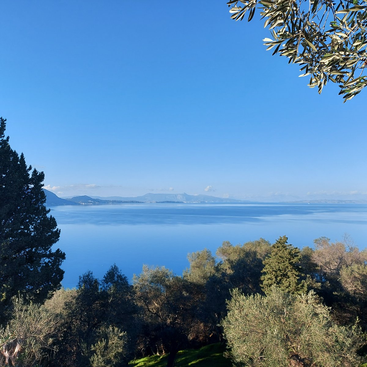 LittleIremia's tweet photo. Lovely late afternoon walk from Little Iremía to the village of Korakádes, with stunning views of the east coast of South Corfu, with Corfu Town &amp; the snow topped mountains of the Greek mainland in the distance.
#corfu #corfugreece #corfuisland #corfù #corfu❤️ #corfú #corfuviews https://t.co/pptMPpSlq5