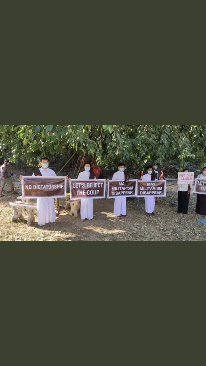 swal_lay's tweet photo. The prayers protesting against the military dictators in peaceful way by praying our lives to be safe both day and night and get back our democracy. #WhatsHappeningInMyanmar #Feb13Coup #CDM_IsTheAnswer https://t.co/js49iBeFID