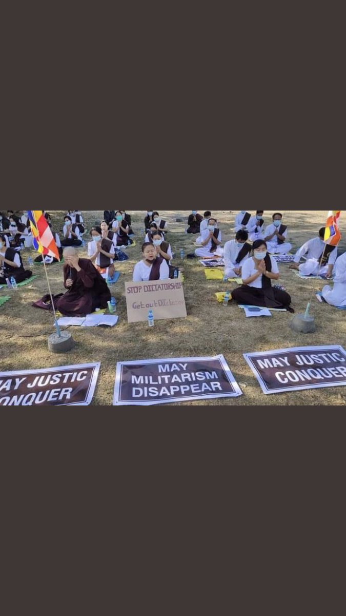 swal_lay's tweet photo. The prayers protesting against the military dictators in peaceful way by praying our lives to be safe both day and night and get back our democracy. #WhatsHappeningInMyanmar #Feb13Coup #CDM_IsTheAnswer https://t.co/js49iBeFID