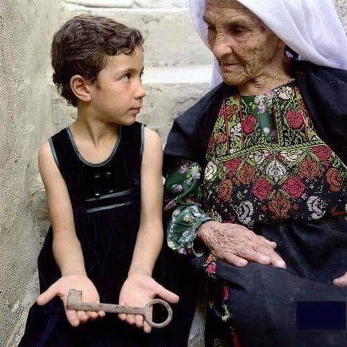 hamada_pal2020's tweet photo. From one generation to another, we will never forget!

#FreePalestine  🇵🇸✌️💗🇵🇸 https://t.co/28TjDcSG4t