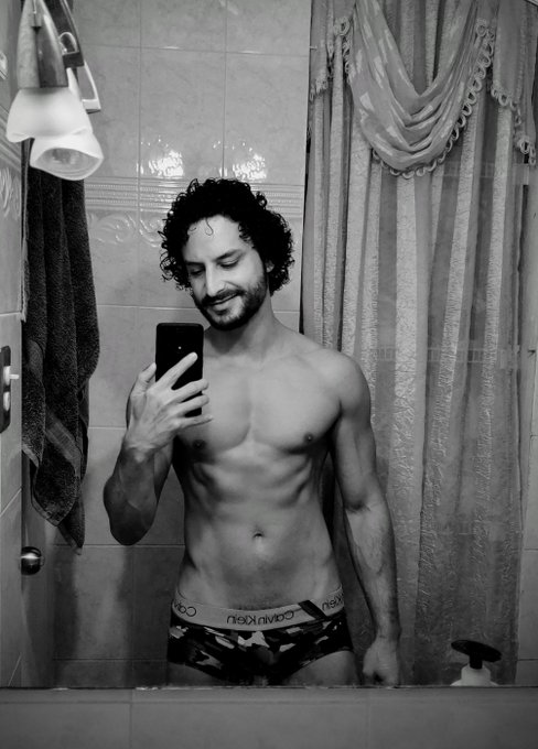 Despu&eacute;s de una semana intensa de producci&oacute;n, al fin estoy en la casa de mi madre y compartiendo con mi<a href="/tag/throwback"class="tags"><span>#throwback</span></a>