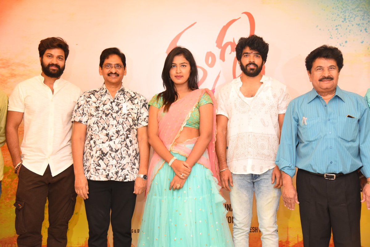 DheerajaAppaji's tweet photo. Lucky Face Entertainment’s Production No.1 #RanguBommalaKatha Launched Today.

🎬 - K. Atchi Reddy
🎥 - Syed Sohail Ryan
🎤 - S.V.Krishna Reddy 

@LuckyFaceYT @GopiChoreogra22 https://t.co/qd9Drq6egD