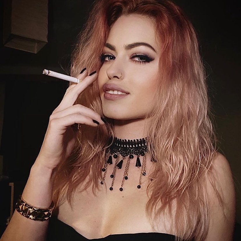 smokerbabes's tweet photo. https://t.co/zjhMBCySPS