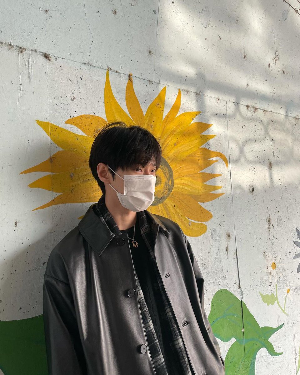 our favorite ball of sunshine, doyoung ☀️🖤