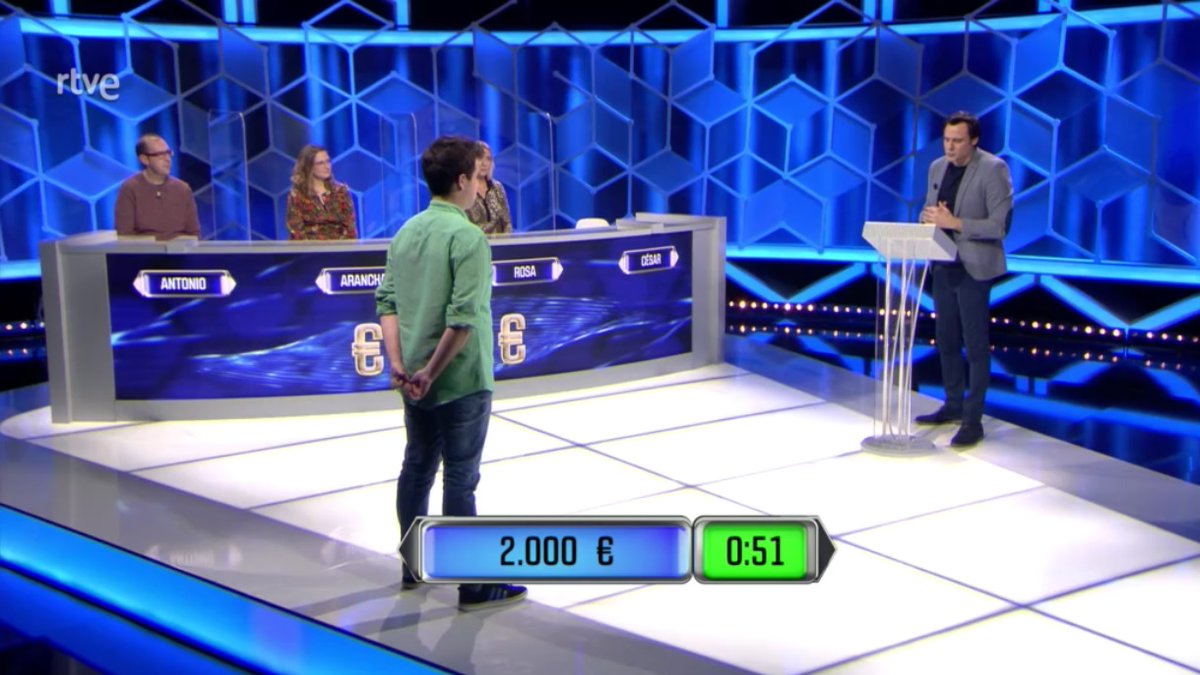 Dos30TV's tweet image. Vuelve a superar un día más el MILLÓN de espectadores el #ElCazador224 en la tarde de @La1_tve 

8.5% de share, 1.024.000 espectadores y 1.8 millones de contactos para @ElCazadorTVE, cuya fidelidad supera el 54%! Buena despedida de semana! 👋🏽

#QueVivaLaTele