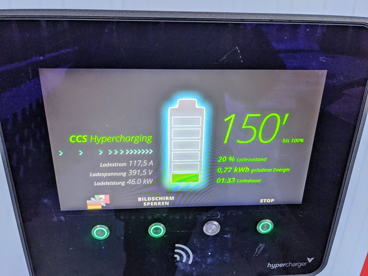 c_schwarzer's tweet photo. Kaltstart bei minus 17 Grad. Abrufbare DC-Ladeleistung nach 164 km unter 50 kW. Tendenz leicht steigend. Bei diesen Temperaturen brechen fast alle ein. @PolestarCars #Elektroauto #BEV https://t.co/RiMdHZnctt