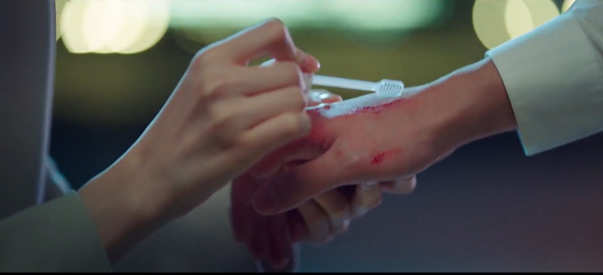 When they healed each other with their words and actionsThe reassurance in those handsDODAL SailWithoutAMapBae SuzyNam JooHyuk