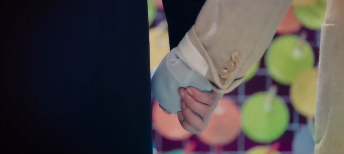 When they achieved their goals, and dreamed higher togetherThe happiness, nostalgia and confidence in those handsDODAL SailWithoutAMapBae SuzyNam JooHyuk