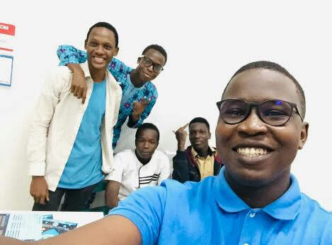 baba_mandef's tweet image. Once upon a time, #hashcode2019 lol😂😂😂😭😭