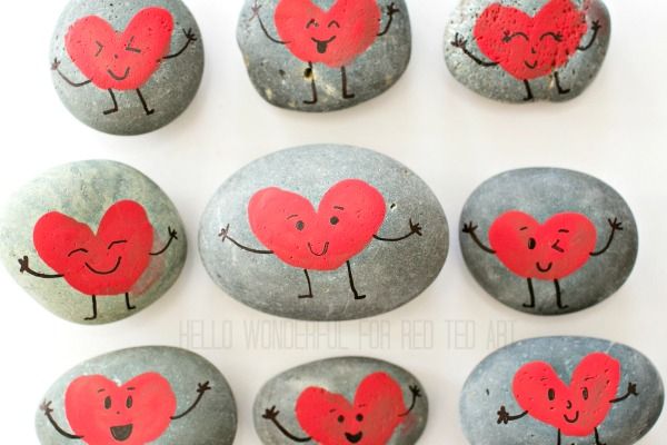 GoodToyGuide's tweet image. How cute are these little Valentine&apos;s rocks? Why not make some with the kids today and post them through friends&apos; doors on your daily exercise to brighten up someone&apos;s lockdown day? 😍❤️
redtedart.com/friendship-roc…