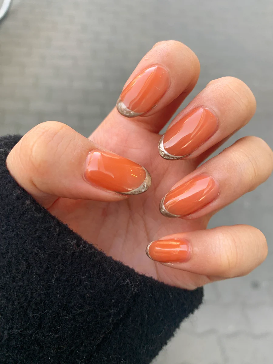 可愛いネイルのはずが？生鮭ネイルに見えてしまうwww