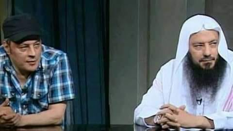 MediaIbs's tweet photo. الفنان #عمرو_عبد_الجليل والشيخ أيمن عبد الجليل أخوه التوأم
"أبوهم وأمهم كانوا بيتلخبطوا بينهم لحد الاعدادية فعمرو ��ان دايماً يسأل أخوه أيمن : اشمعنى انت أيمن وأنا اللي عمرو .. ما يمكن أنا أيمن وانت اللي عمرو .. اذا كان أبوك وأمك مش عارفين .. هنعرف احنا" !! .. #IBS https://t.co/OEqWrWAOE5