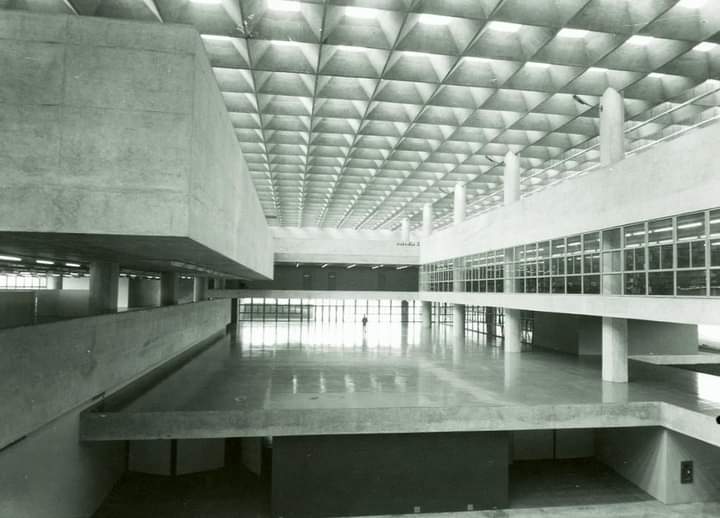 Faculty of Architecture and Urban Planning, University of São Paulo, Brazil.
by Vilanova Artigas
#architecture #arquitectura #interior #VilanovaArtigas