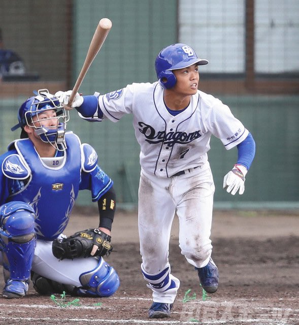 chuspo's tweet photo. 根尾＆石垣！🐉期待の若手が大暴れ　21年初の対外試合に快勝👏🏼

↓記事はコチラ↓
https://t.co/t6OMOgqdwE
#石垣雅海 #根尾昂 #中日ドラゴンズ #dragons #ドラゴンズ https://t.co/ph8aPiEdUz