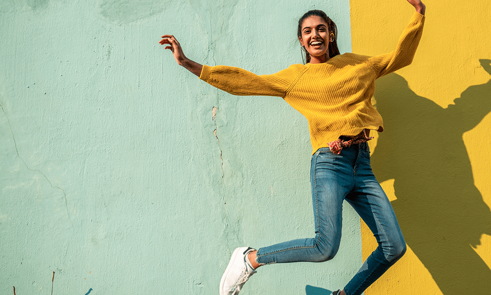 JemLeslie's tweet photo. “Unprecedented times create complex behavioural patterns. The desire to be more sustainable coincides with one to ‘fill the void’ with clothing purchases." Forbes-Bell on duality of #environment aware consumers vs. increased vulnerability to #fastfashion : https://t.co/ZFmDVZruha https://t.co/Hp2HIqF1aQ